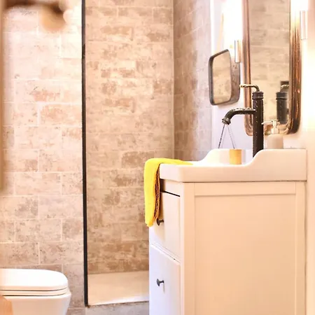 Andrassy Palace - Stylish 1 Apartment Budapest