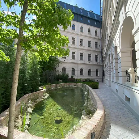 Andrassy Palace - Stylish 1 Lägenhet *