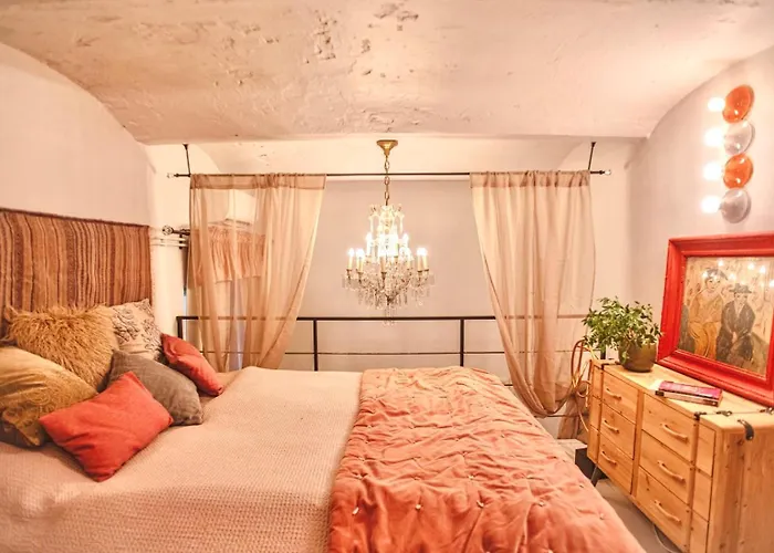 Andrassy Palace - Stylish 1 *